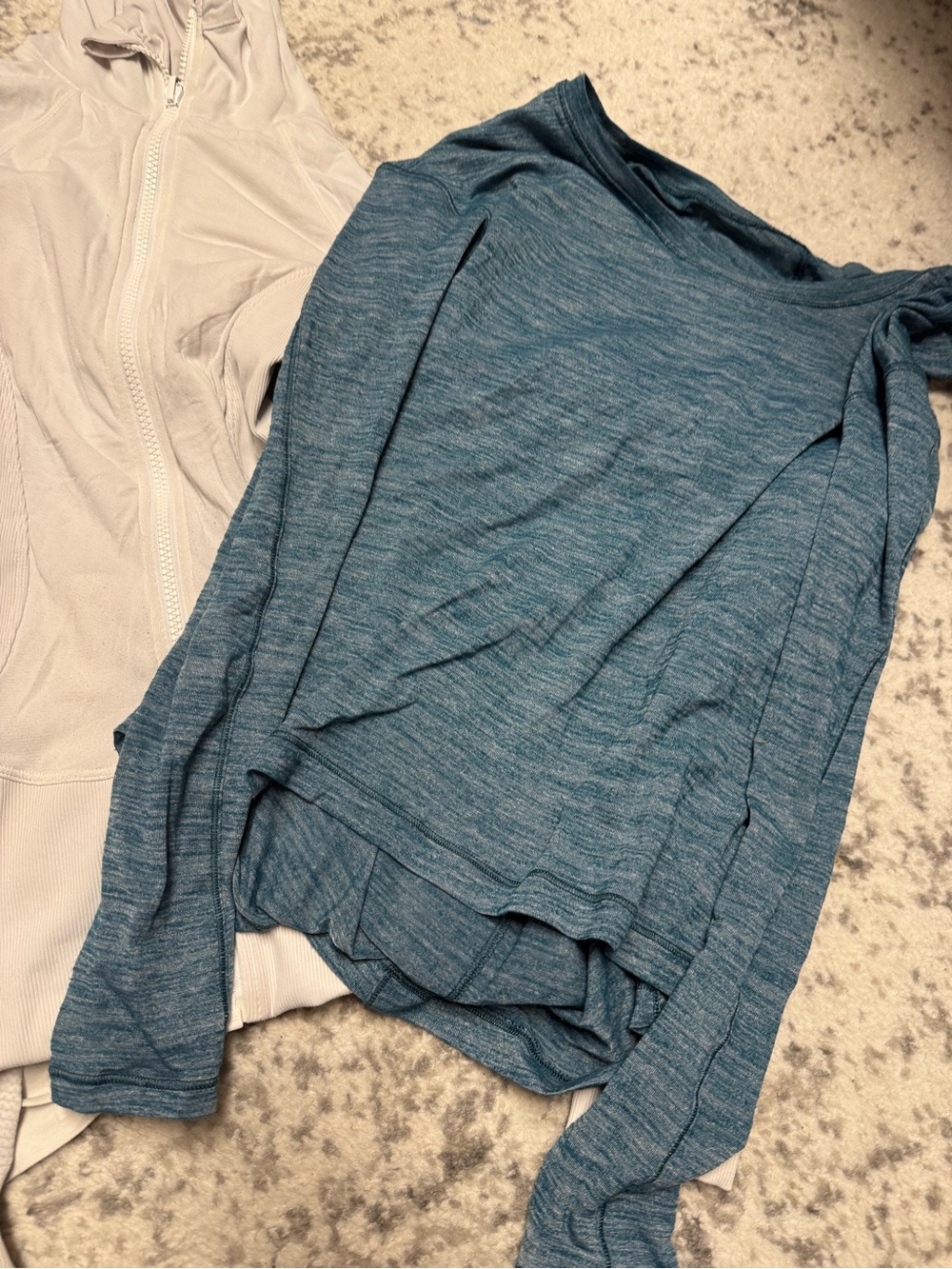 Lululemon Mixed Clothing Lot 11 Pieces Multiple Sizes Flawed Stains Pilling - Picture 15 of 15